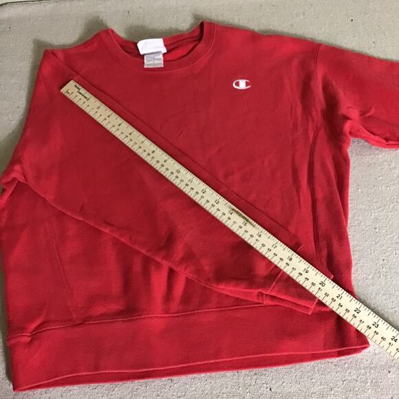 Champion Woman Sweatshirt Sz. Med Red Vintage Cropped Sweatshirt Comfy Y2k EUC - Picture 4 of 9